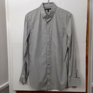 Banana Republic tailored l.s. casual shirt. Size M. No iron